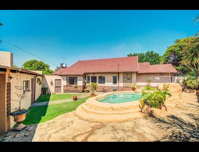 3 BEDROOM HOUSE FOR SALE IN MARLANDS